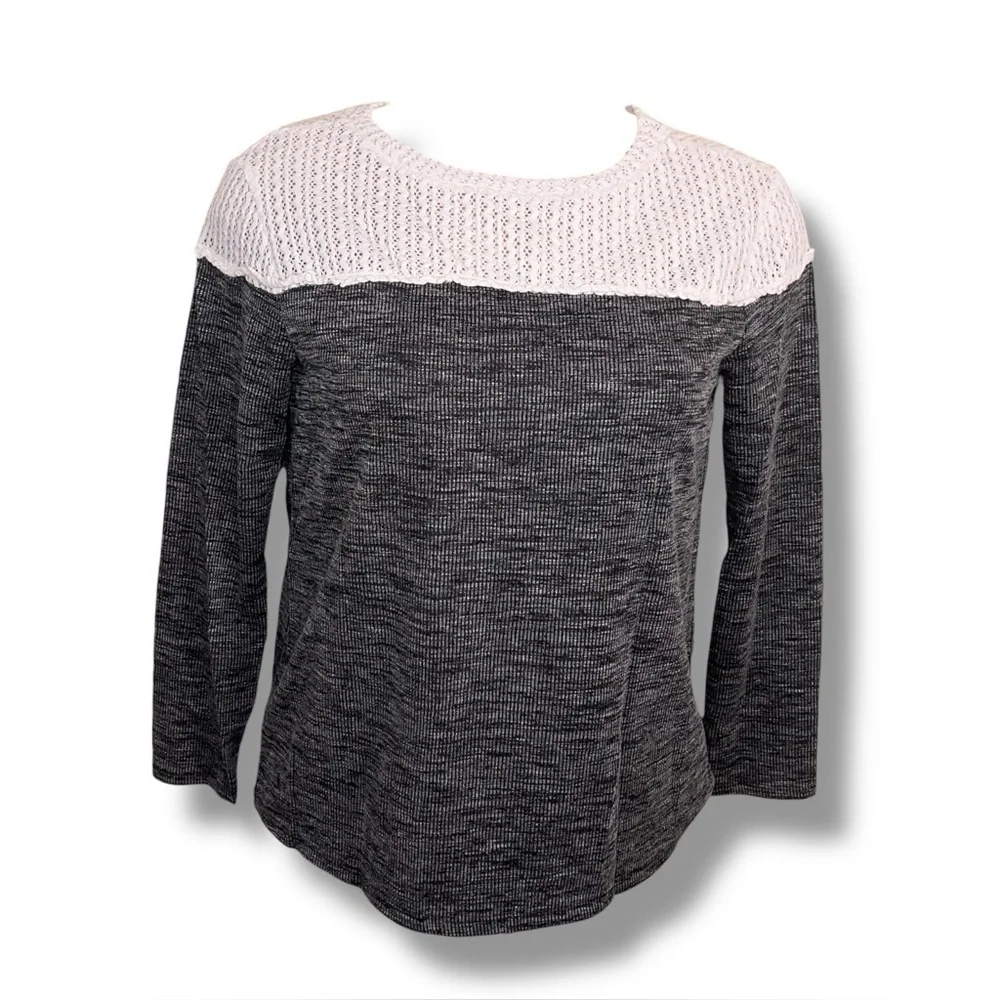 XL Dark Grey Waffle Knit Top White Lace Accent Long Sleeve Stretch Casual